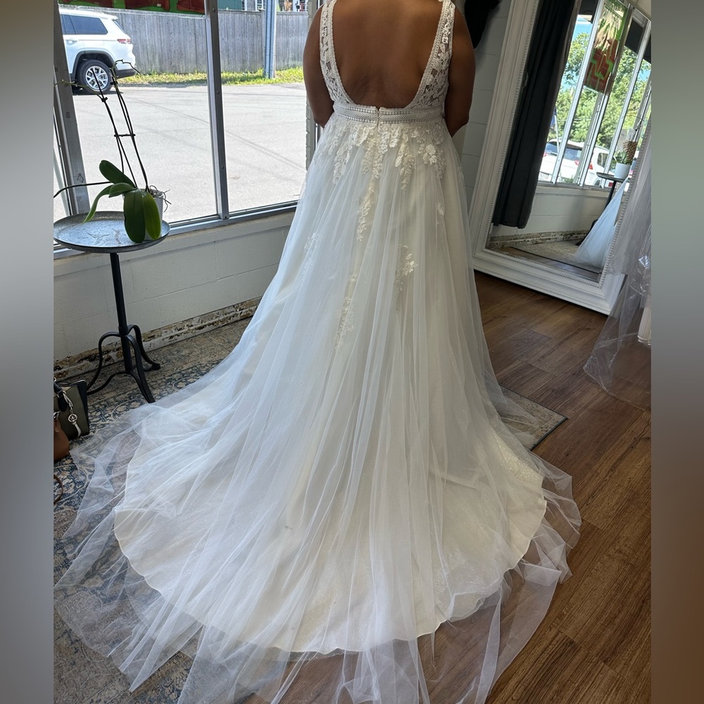 Oleg Cassini Ivory Embroidered V- Neck Wedding Dress with Sparkling Tulle Skirt - Picture 9 of 12